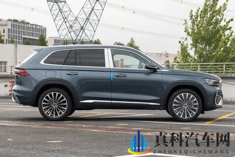 燃油车市场下滑，吉利星越L却卖得不错，新款又升级了啥？-3