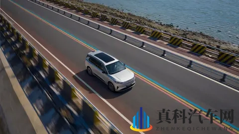 买完是否会后悔？一起来看五座版的东风奕派eπ008到底如何-2