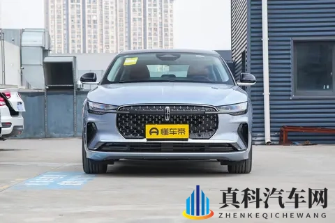 林肯 Z 选买指南:2025 款燃油 _ 混动配置差异与性价比推荐-3