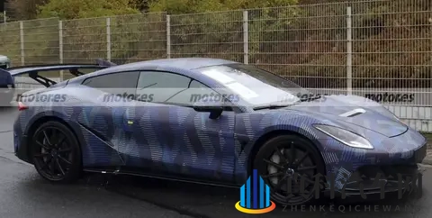 不是概念车！腾势Z敞篷跑车实车上路，方向盘折叠震撼全场！-3