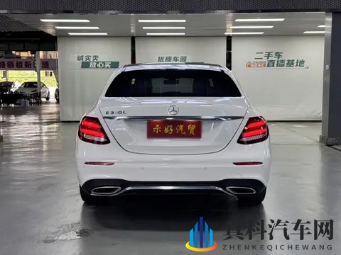 黑人AV：汽车设计新潮流：探索神秘黑色艺术魅力-3