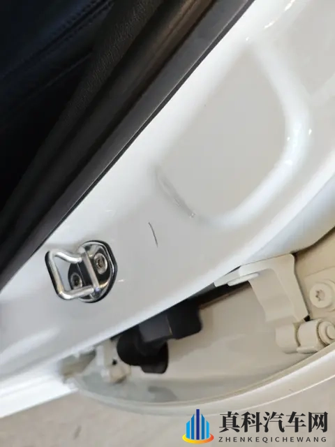 开了6年，八万公里，奥迪A4L现在只要12万？-3