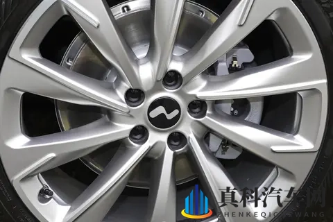 25万级SUV怎么选？别总盯着新势力，乐道L60长续航版更靠谱-3