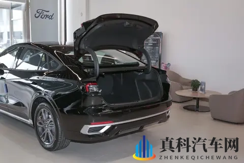 长安福特放大招了!蒙迪欧20T豪华型:大马力+低油耗,真香!-1