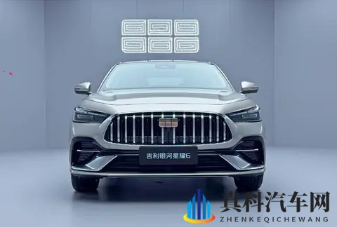 入门60公里纯电续航,星耀6看似鸡肋,但一口价688万起是大招-3