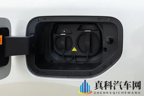 +到底加了啥？东风奕派eπ007+，真有这么香？-1