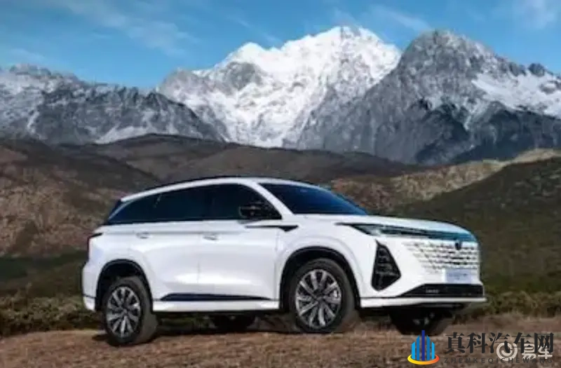 长安第三代 CS75 PLUS SUV 推出智慧冠军版-1