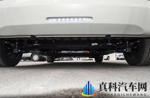 纯电代步车绕不开的选择,解读五菱缤果,颜值高还能“装”-1