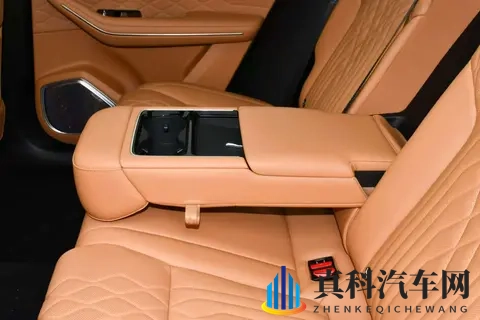 拒绝新能源!领克09燃油大五座:全时四驱+Nappa真皮-1