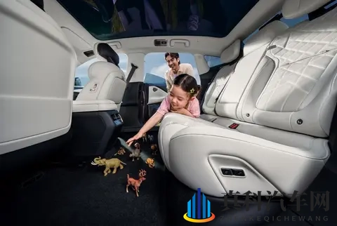 领克10 EM-P的入门版配置,怎么看都像顶配-2