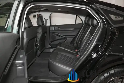 年轻人买车别着急,先看看这款B级车,20T+8AT,价格实惠-1