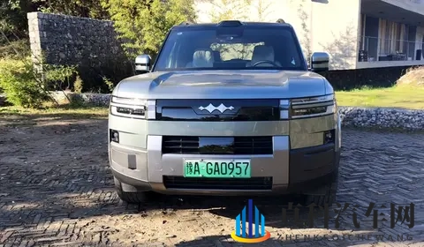 既有越野车的硬派，也有家用车的细腻，试驾方程豹钛7-1
