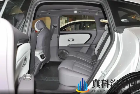 C级车、1099W起、6C超充，解析长安启源A06，样子货还是实力派？-2