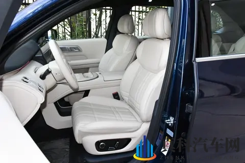 问界M9VS深蓝S09:两种不同的家庭用车理念-1