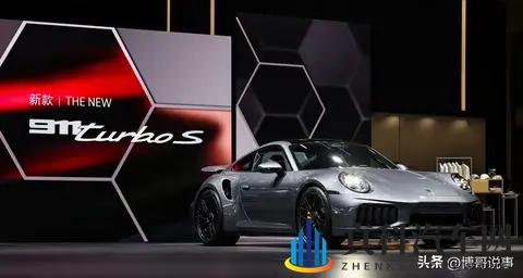 2025 进博会爆款！新款保时捷 911 Turbo S 国内首秀-1