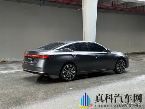 天籁换鸿蒙座舱实车曝光！ 20T加持还是熟悉的大沙发-2