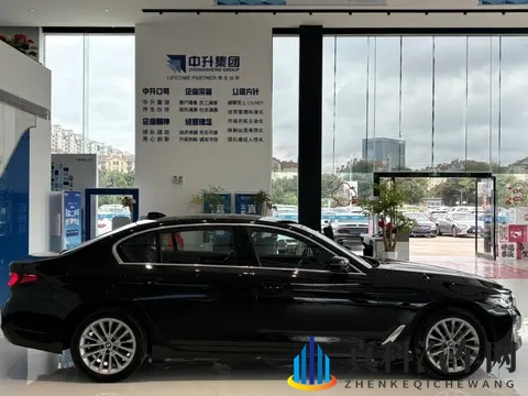 265万！入手22年准新宝马5系，享受豪华驾驭-3