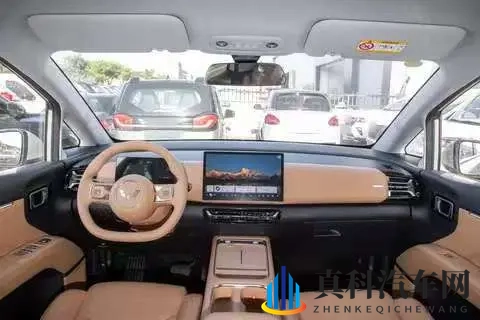 试过五菱星光730 PHEV才知道，十万级MPV也能满足一家人的需求-3