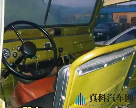 油箱里灌的是汽油?不,是青春!揭秘中国越野—北京吉普212-1