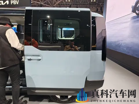 起亚PV5瞄准丰田海狮，滑板底盘可商可乘，商用车还是MPV？-3
