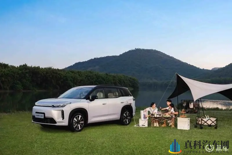 1098万起的SUV 埃安i60增程版两款车型配置对比 家用谁更合适?-1