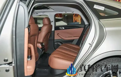 吉利第五代帝豪预售解读,一次家用轿车的进阶之路-3