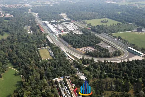 世界十大著名赛道——速度圣殿与红色狂潮：蒙扎赛道-1