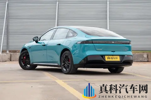 15万买车别纠结，这款直接解决所有痛点？体验东风奕派eπ007+-1