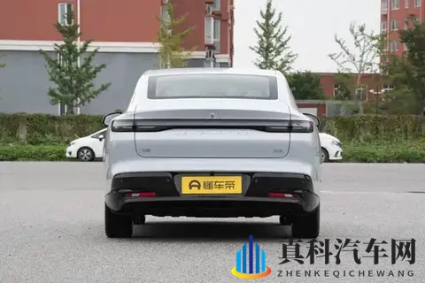 898万起售、激光雷达+后驱架构，这才是真正的家用刚需车-2
