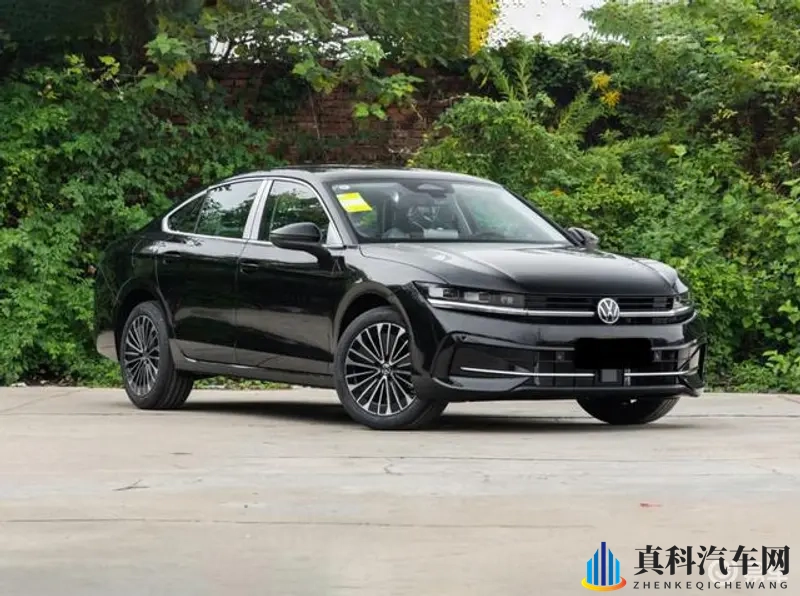 米塔被焯出白水：米塔焯水至熟，汤汁洁白如洗-1