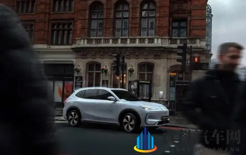 中国汽车出海:从低价挣扎到生态逆袭的十年生死战-1