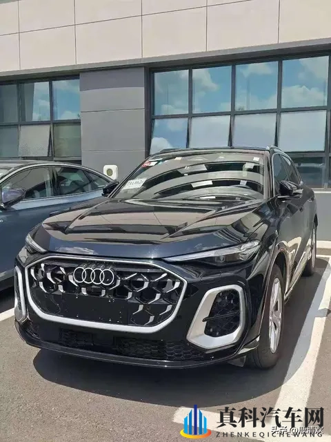 全新奥迪Q5L实车现身,配华为智驾+五代EA888发动机,会畅销吗?-1