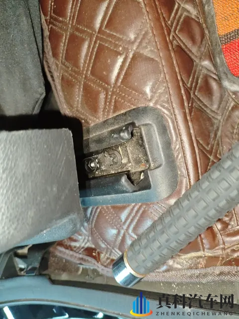 亚洲一卡二卡三卡精品：汽车新风向：三款亚洲车型解析，性能与魅力并重-2