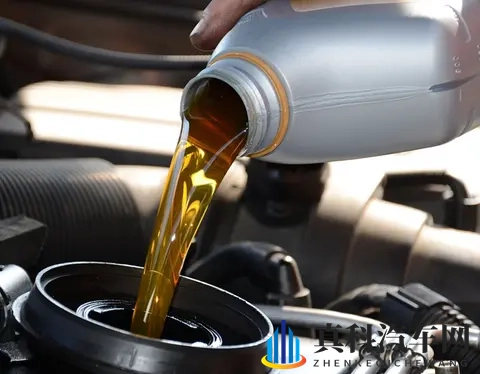 别瞎换机油！新手必记5个真相：避开3大伤车坑，每次保养省200+-3