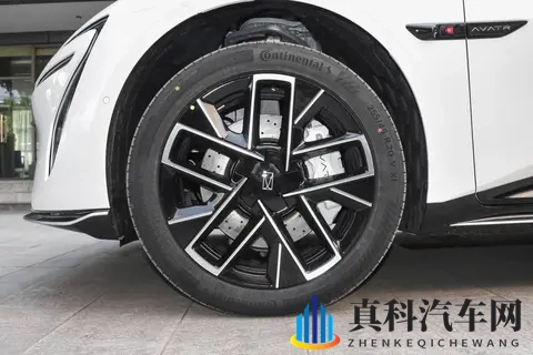 年轻人的第一台豪华轿车？2025款阿维塔06，能买吗？-2