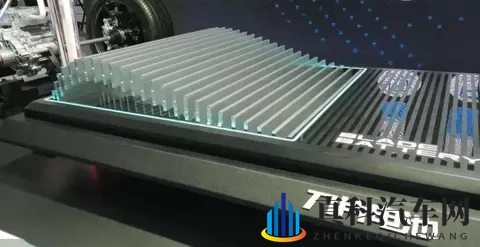 比亚迪六代刀片电池投产！267Wh_kg 能量，三元锂的最后堡垒要破了-1