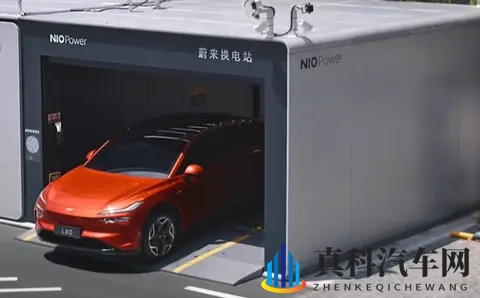 五菱宏光MINI EV vs 奇瑞QQ冰淇淋:最佳代步车-1