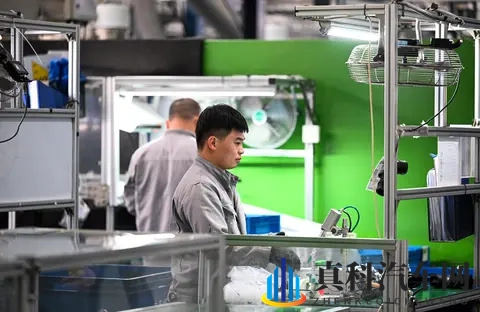 乱轮视频网站:新能源汽车销量暴增,自动驾驶技术加速,行业大佬齐聚揭秘!-2