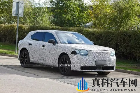 宾利首款电动车2026年将发布,造型曝光、续航或超560公里-3