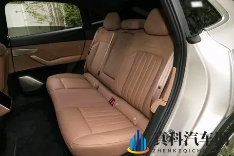 岚图泰山内饰官图发布:鸿蒙大模型+AI座椅-1