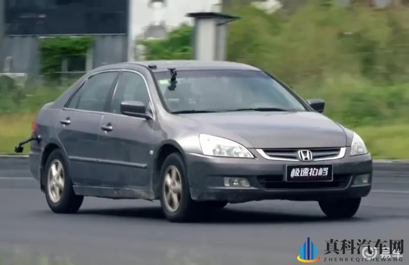 真实人妻尝试3p的故事：人妻初尝三人行体验记-1