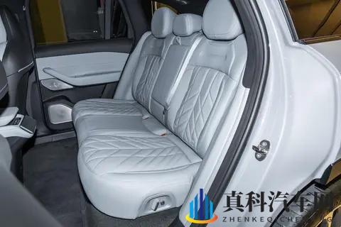 身边越来越多 BBA 车主,为什么都选择了蔚来 ES6?看完你就明白了-2