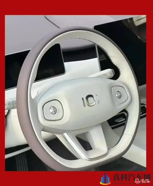 一面亲上边一边摸下边：手抚上方心已动，指尖轻触意缠绵-1