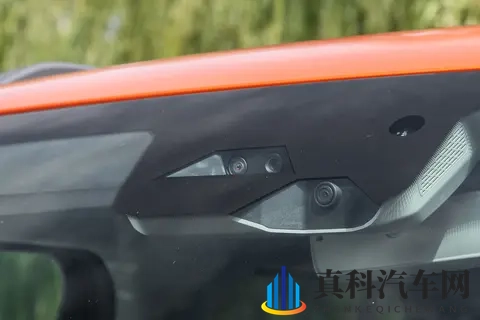 3929万入手6座SUV，四屏联动+8255芯片，续航1400km-2