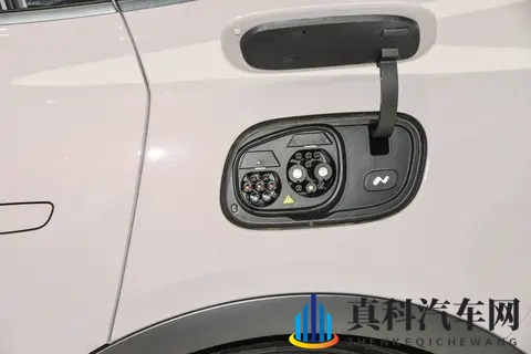 20万级比亚迪夏2026款，新增激光雷达，百公里亏电4.9L-1