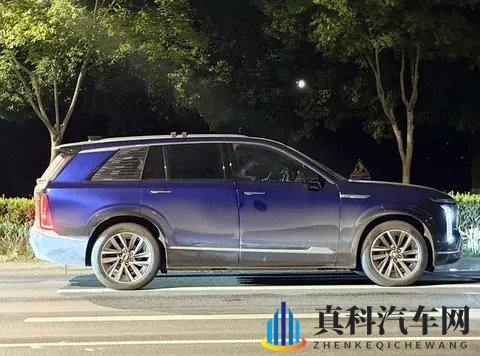 纯电“小凯雷德”?凯迪拉克VISTIQ国产现身,尺寸比IQ锐歌大一圈-1