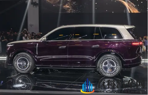 配得上这个名字吗？静态体验岚图泰山，商务人士的新选择-3