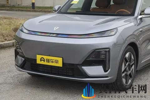 带全家自驾游,大六座SUV怎么选?深蓝S09对比领克900-2