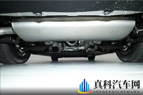 想买MPV被26款岚图梦想家吸引，这些细节，让家庭出行更舒心-3