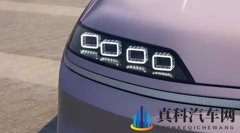 黑人巨大vⅰdous娇小：黑人巨臀与娇小身材对比显著-2